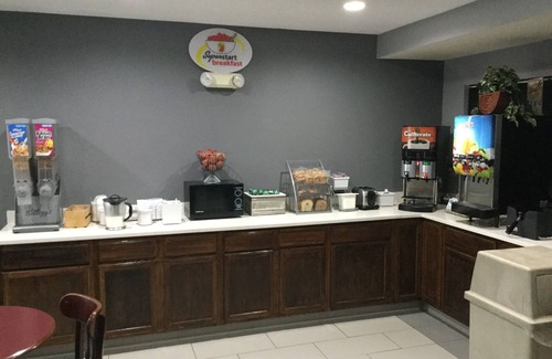 Greer Hotel | Super 8 by Wyndham Greer/Spartanburg Area