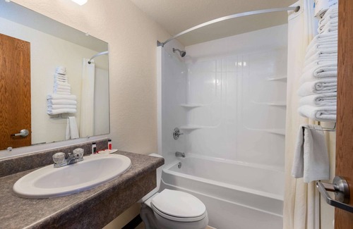 Hill City Hotel | Super 8 by Wyndham Hill City/Mt Rushmore/Area