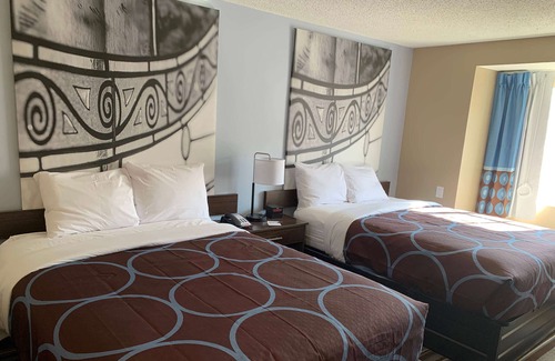 Joliet Hotel | Super 8 by Wyndham Joliet