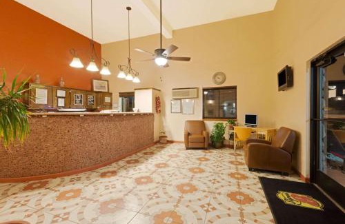 Las Cruces Hotel | Super 8 by Wyndham Las Cruces/White Sands Area