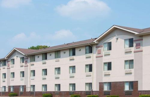 New Castle Hotel | Super 8 by Wyndham New Castle
