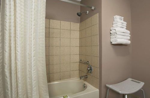 New Castle Hotel | Super 8 by Wyndham New Castle