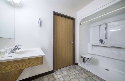 Park Rapids Hotel | Super 8 by Wyndham Park Rapids