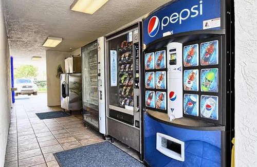 Petaluma Hotel | Super 8 by Wyndham Petaluma