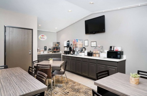 Spirit Lake Hotel | Super 8 by Wyndham Spirit Lake/Okoboji