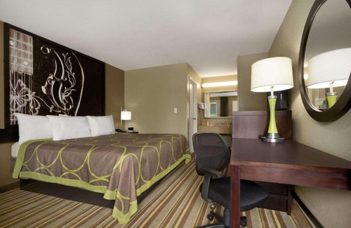 Tupelo Hotel | Super 8 by Wyndham Tupelo Airport