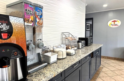 Tupelo Hotel | Super 8 by Wyndham Tupelo Airport
