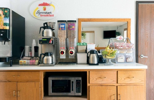 Twinsburg Hotel | Super 8 by Wyndham Twinsburg/Cleveland Area