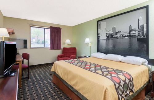 Twinsburg Hotel | Super 8 by Wyndham Twinsburg/Cleveland Area