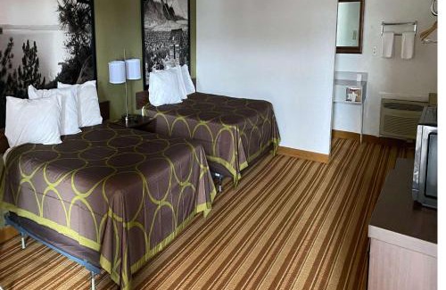 Wells Hotel | Super 8 by Wyndham Wells