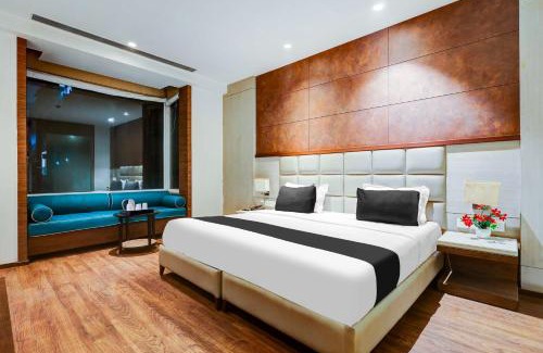 Chhatarpur Hotel | Super Collection O Chhatarpur Near Metro Park