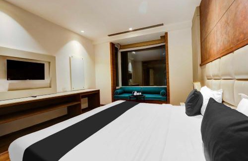 Chhatarpur Hotel | Super Collection O Chhatarpur Near Metro Park