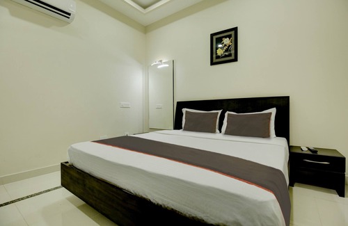 Jalandhar Hotel | Super Collection O Ovel Hotel Grand