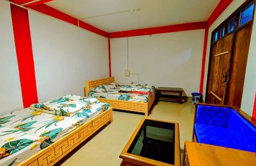 Bomdila Bed & Breakfast | SUPER DELUXE KING SIZE × 2 BEDROOM