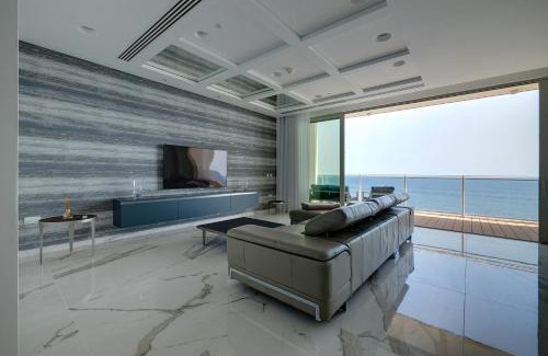 Sliema Apartment | Super Luxury Apartment in Tigne Point, Amazing Sea Views
