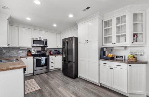 Mira Mesa House | Super Spacious Family Vacation House!