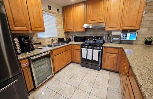 Sunrise Manor House | Superb 4-bedroom house in Las Vegas with AC, WiFi