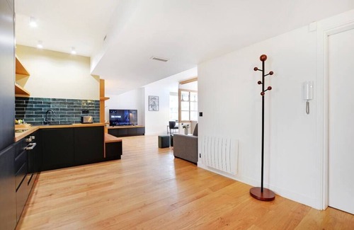 Pere Lachaise Apartment | Superb Appartement: 3br/8p - Père Lachaise