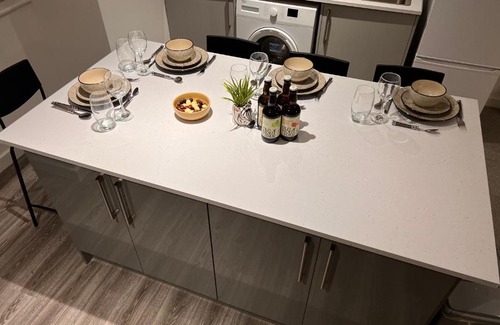 Northampton Apartment | Superb modern flat in Northampton, parking &EV