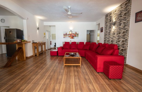 Tombeau Bay Villa | Superb private waterfront villa - Free WiFi