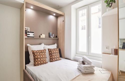 Faubourg Saint-Germain Apartment | Superb studio Tour Eiffel Champ de Mars