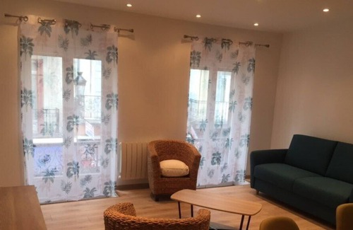 Lourdes House | SUPERB T3 WITH TERRACE IN TOWN CENTER.