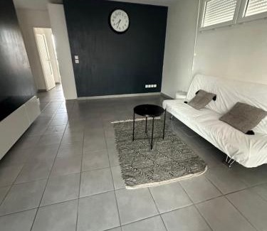 Fontaine Lestang-Bagatelle-Papus-Tabar-Bordelongue Apartment | Superbe appartement avec terrasse