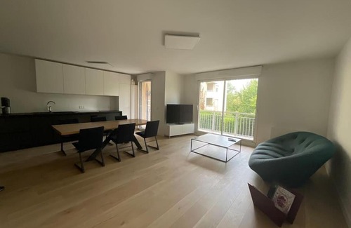 Meylan Apartment | Superbe appartement contemporain avec terrasse