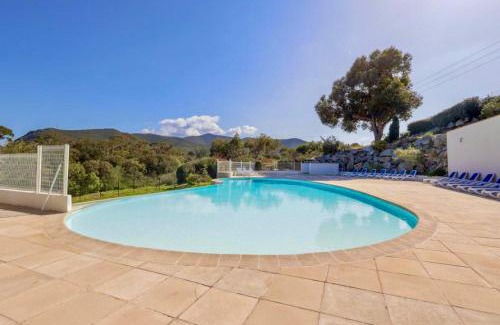 Lozari Apartment | Superbe appartement vue mer proche de la plage avec piscine