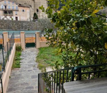 Breil-sur-Roya Apartment | Superbe Rez-de-Jardin refait à neuf.
