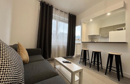 Francheville Le Bas Apartment | Superbe T2 à 15 min de Lyon