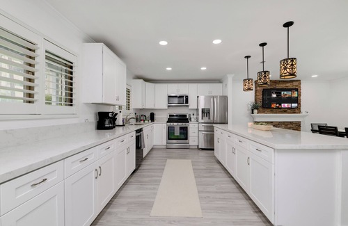 San Carlos House | SuperHost, Arcade Room, Movie Room, Fire Pit, near SDSU, 4 bedrooms, sleeps 12