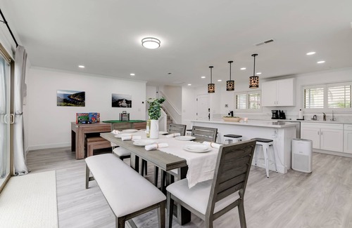 San Carlos House | SuperHost, Arcade Room, Movie Room, Fire Pit, near SDSU, 4 bedrooms, sleeps 12