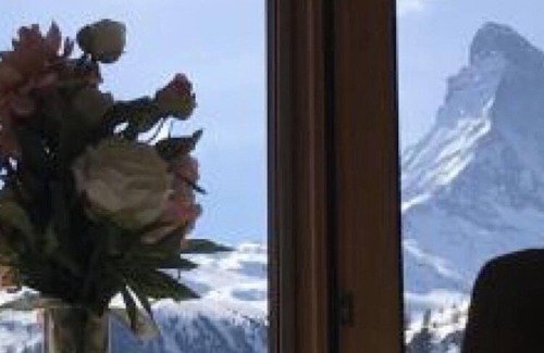Zermatt Ski Chalet | Superior 4*Apt, direct access, no steps, great views, quiet area, fast WiFi