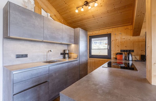 Pichl-Preunegg Ski Chalet | Superior Chalet # 02 with sauna & bathtub inside