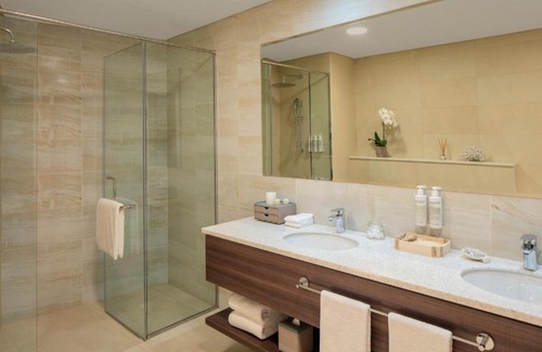 Dubai Media City Apartment | Superior Duplex Apartment Near The Media Lounge Palm By Luxury Bookings