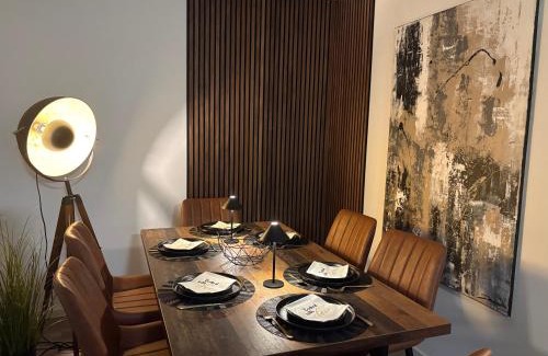 Leubnitz-Neuostra Apartment | Superior Suite Sweet Home Dresden mit Kamin und großer Sonnenterrasse