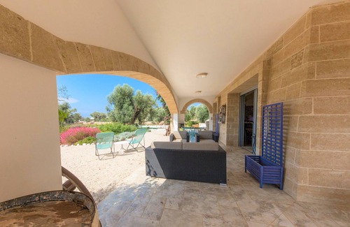 Patu Villa | Superior villa with private pool, 2km from the sea