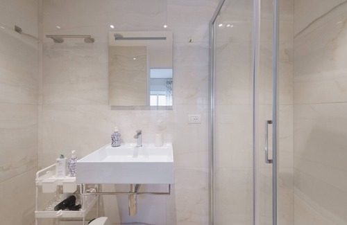 Savona House | Supernova