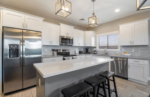 East Mesa House | Superstition Views - 3 Bedroom 2.5 Bath w/a Fun Backyard!