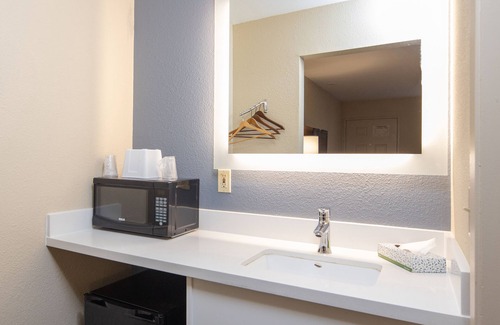 Fairfield Hotel | SureStay Hotel by Best Western Fairfield Napa Valley