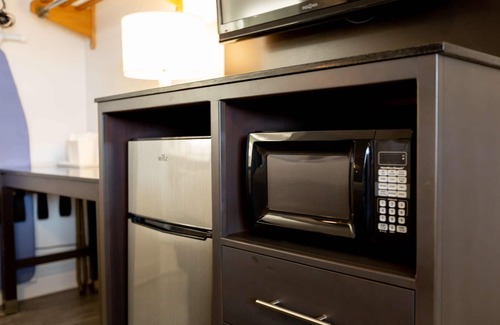 Seaside Hotel | SureStay Hotel by Best Western Seaside Monterey