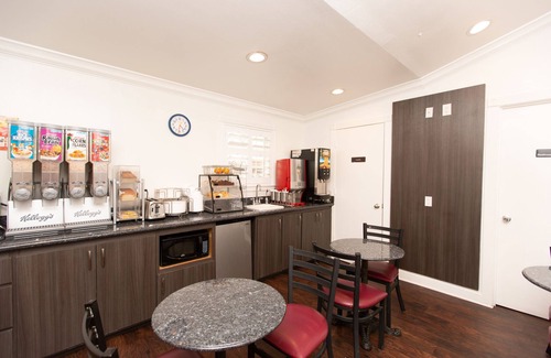 Seaside Hotel | SureStay Hotel by Best Western Seaside Monterey