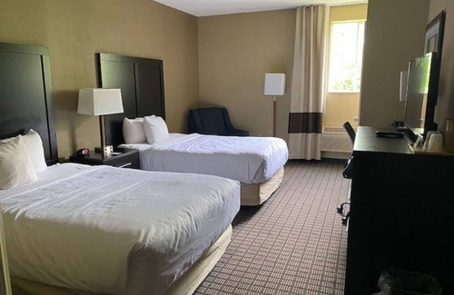 Lickdale Hotel | SureStay Plus by Best Western Jonestown Lebanon Valley