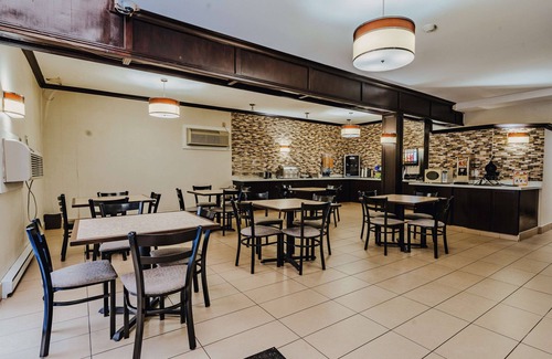 Coquitlam Hotel | SureStay Plus by Best Western Coquitlam