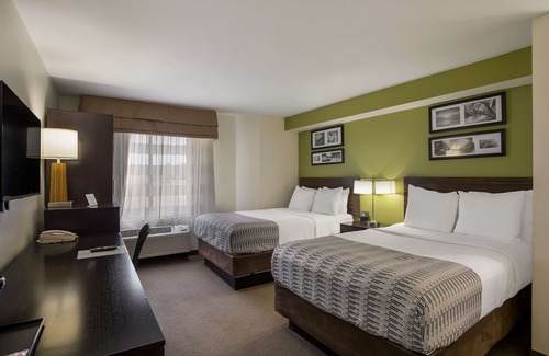 Superstition Springs Hotel | SureStay Plus by Best Western Mesa Superstition Springs