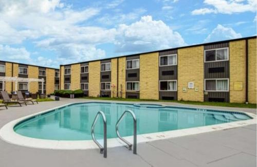 Cookstown Hotel | SureStay Plus Hotel by Best Western McGuire AFB Jackson