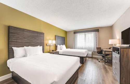 Cookstown Hotel | SureStay Plus Hotel by Best Western McGuire AFB Jackson