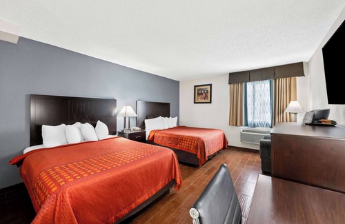 Lubbock Hotel | SureStay Plus Hotel by Best Western Lubbock Medical Center
