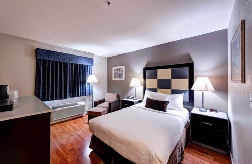 Redding Hotel | SureStay Plus Hotel by Best Western Redding